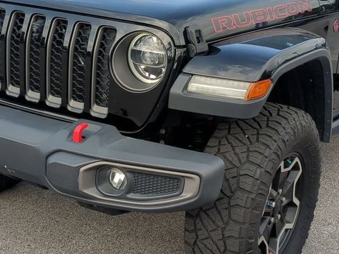 Used 2020 Jeep Gladiator Rubicon w/ Dual Top Group AWD/4WD image 9