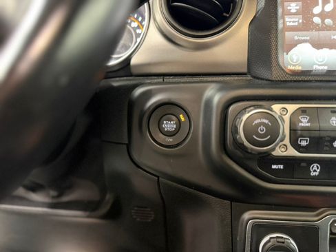 Used 2020 Jeep Gladiator Sport w/ Quick Order Package 24S AWD/4WD image 24