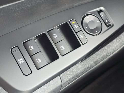 New 2026 Kia Sportage LX FWD image 10