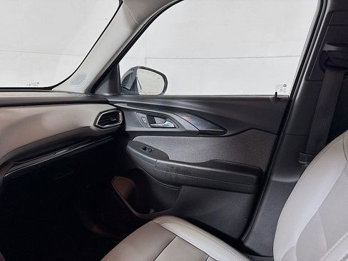 Used 2021 Chevrolet TrailBlazer LT w/ Premium Seating Package image 23