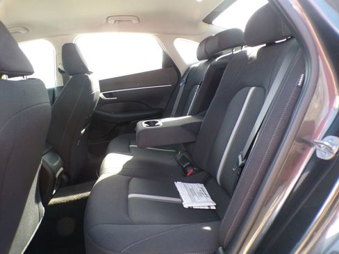 Certified 2025 Hyundai Sonata SEL AWD/4WD image 18