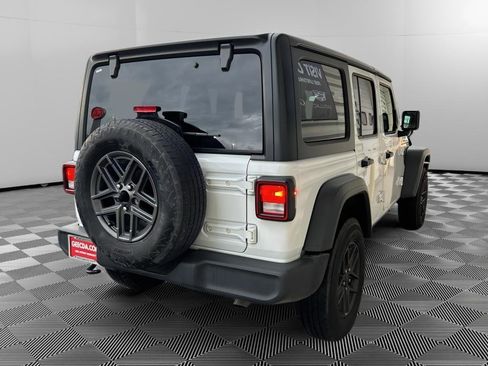 Used 2024 Jeep Wrangler Sport S image 4