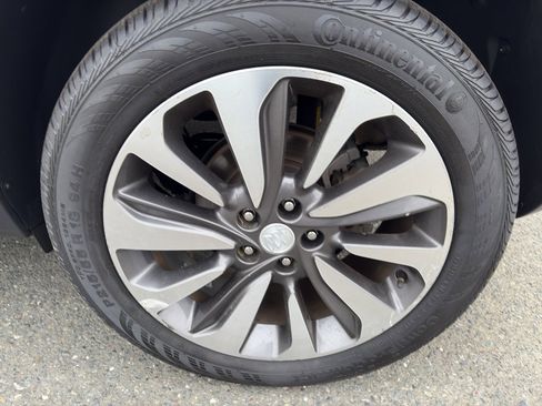 Used 2022 Buick Encore Preferred w/ Safety Package image 2