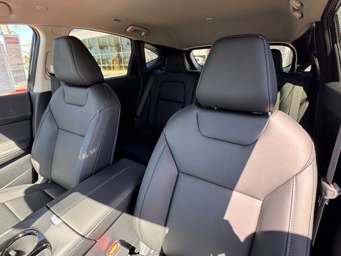 New 2026 Nissan Murano SV AWD/4WD image 10