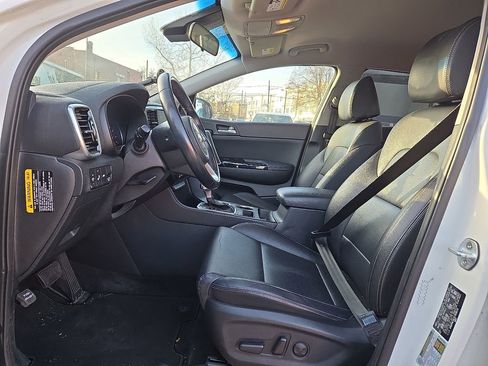 Used 2020 Kia Sportage EX image 19