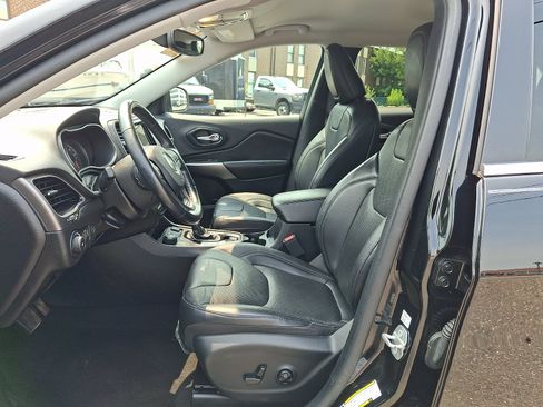 Used 2020 Jeep Cherokee Limited AWD/4WD image 13