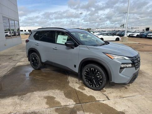 New 2026 Nissan Rogue SV FWD image 5
