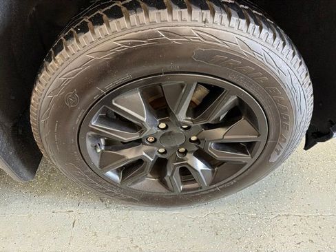 Used 2019 Chevrolet Silverado 1500 RST AWD/4WD image 7