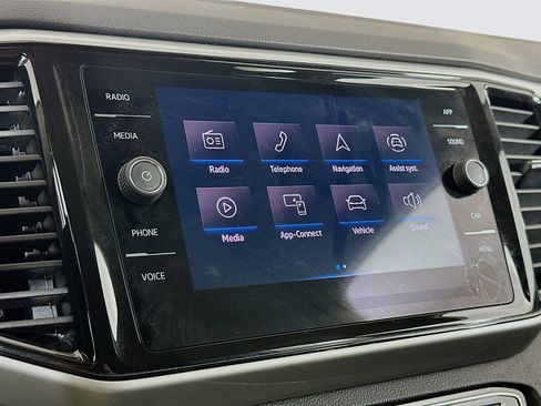 Used 2023 Volkswagen Atlas SE image 21