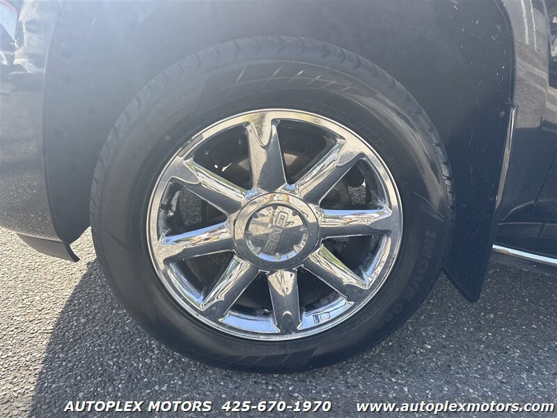 Used 2011 GMC Yukon Denali AWD/4WD image 11