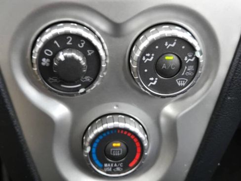 Used 2007 Toyota Yaris S image 17