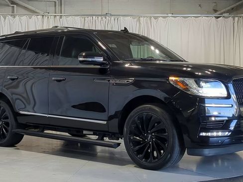 Used 2020 Lincoln Navigator Reserve w/ Equipment Group 208A Reserve AWD/4WD image 3