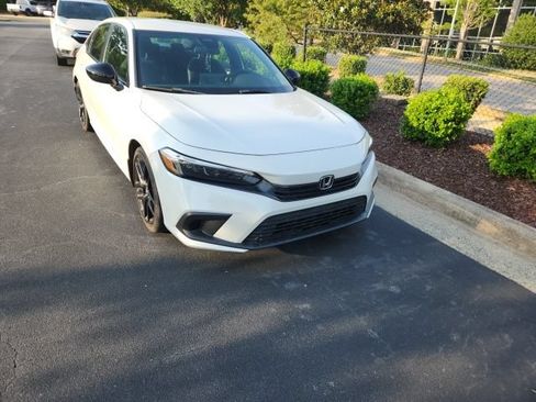 Used 2023 Honda Civic Sport image 2