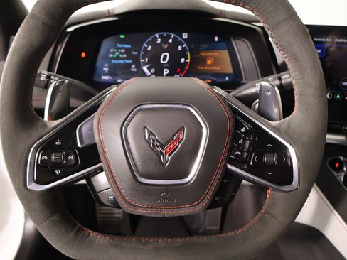 Used 2023 Chevrolet Corvette Stingray Premium Conv w/ Z51 Performance Package RWD image 3
