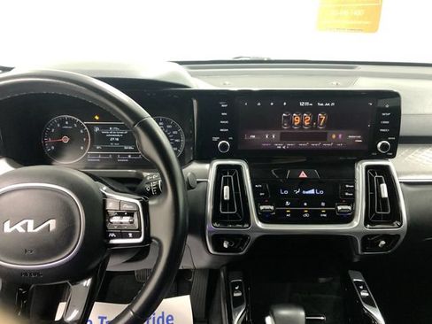 Used 2022 Kia Sorento SX FWD image 19
