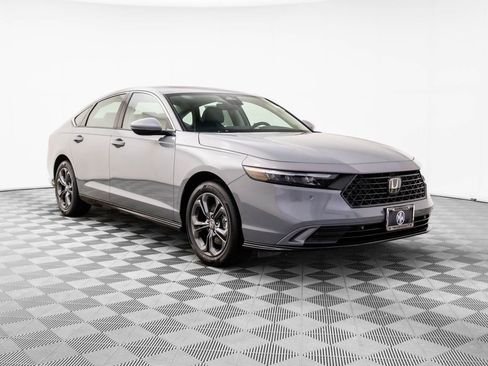 New 2026 Honda Accord EX-L image 8