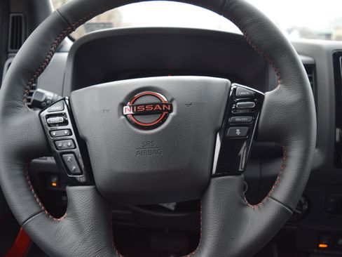 Used 2024 Nissan Frontier PRO-4X w/ Pro Convenience Package image 15