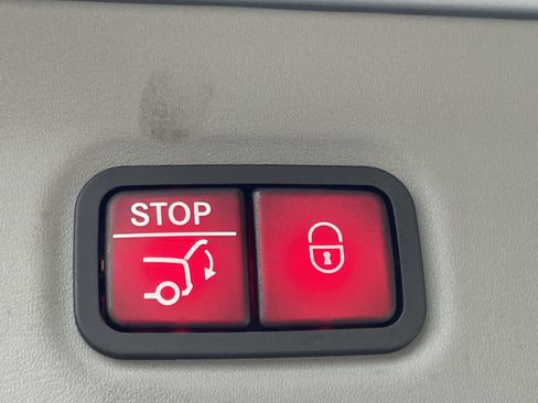 Certified 2023 Mercedes-Benz Maybach GLS 600 4MATIC image 12