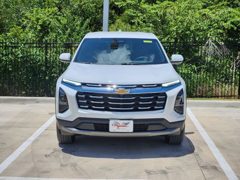 New 2027 Chevrolet Equinox LT FWD image 6