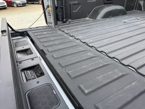 Used 2025 GMC Sierra 3500 Denali Ultimate image 13