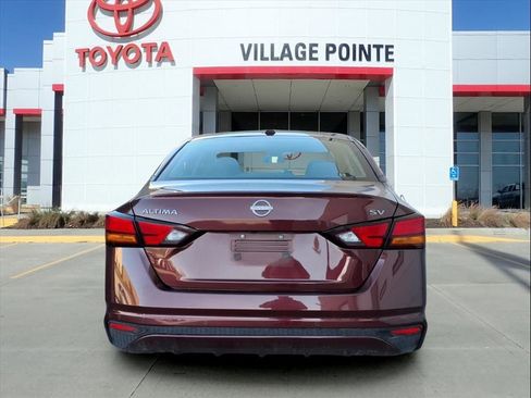 Used 2024 Nissan Altima 2.5 SV image 4
