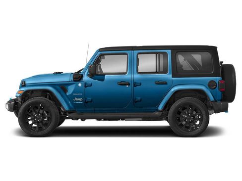 Used 2023 Jeep Wrangler Unlimited Sahara AWD/4WD image 3