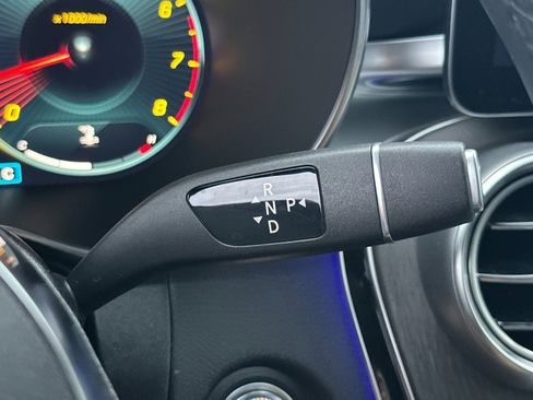 Used 2022 Mercedes-Benz GLC 300 GLC 300 image 21