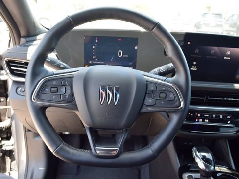 Used 2025 Buick Envista Avenir FWD image 6