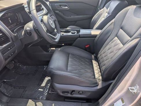 Certified 2023 Nissan Rogue Platinum w/ Platinum Premium Package AWD/4WD image 13