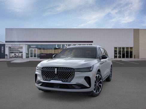 New 2026 Lincoln Nautilus Reserve AWD/4WD image 2