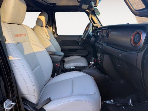 Used 2021 Jeep Gladiator Mojave image 2