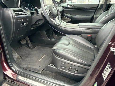 Used 2021 Hyundai Palisade Limited image 9