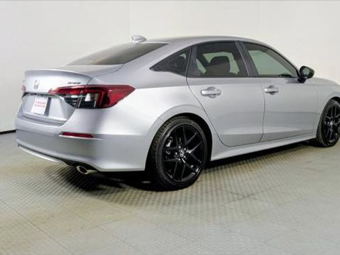 Used 2025 Honda Civic Sport image 7