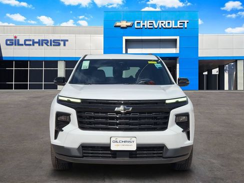 New 2026 Chevrolet Traverse LT w/ Midnight/Sport Edition FWD image 2