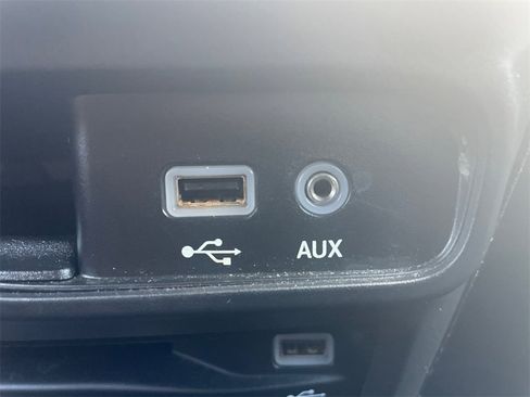 Used 2019 Chrysler Pacifica Touring-L Plus image 15