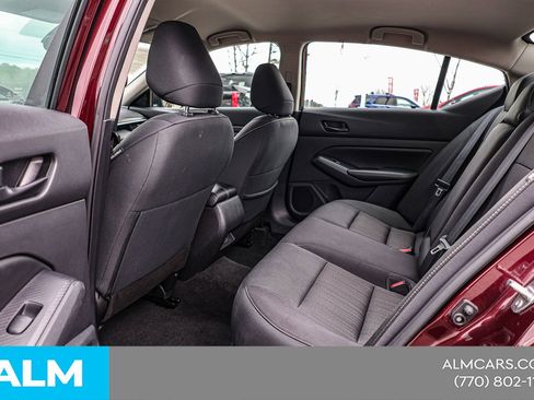 Used 2025 Nissan Altima 2.5 SV image 19