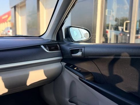 Used 2012 Toyota Camry LE FWD image 14