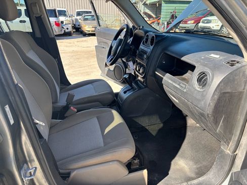 Used 2013 Jeep Patriot Sport FWD image 13