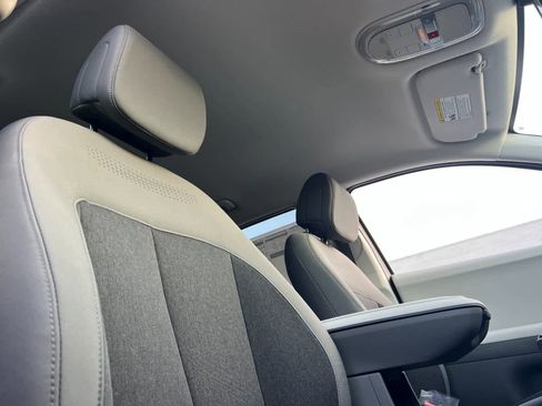 New 2026 Hyundai Ioniq 5 SE image 17