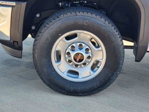 New 2024 GMC Sierra 2500 Pro w/ Convenience Package RWD image 9