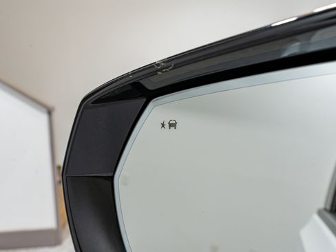 Used 2021 Chevrolet Tahoe RST w/ Luxury Package image 13