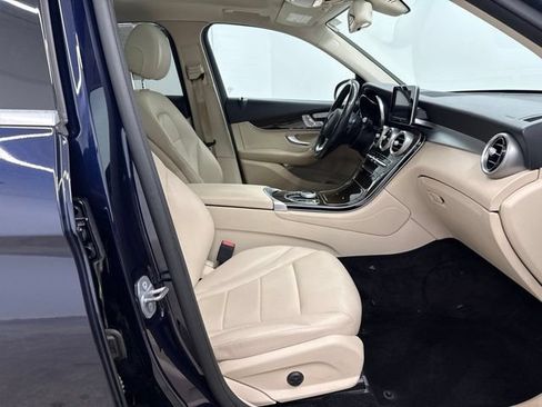 Used 2019 Mercedes-Benz GLC 300 4MATIC image 24