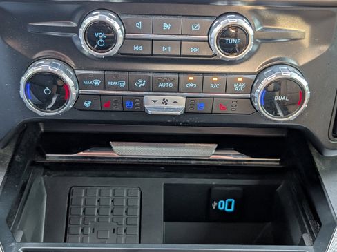 Used 2023 Ford F250 Lariat w/ Lariat Ultimate Package image 19