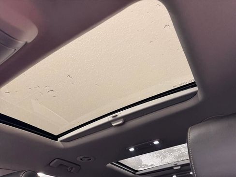 Used 2020 GMC Acadia SLT image 28