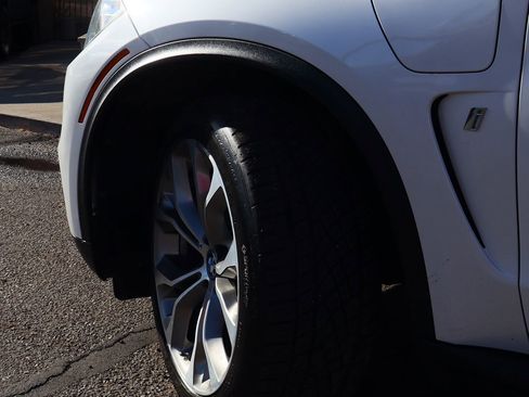 Used 2017 BMW X5 xDrive40e image 6