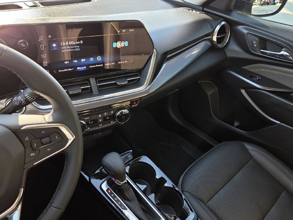 Used 2025 Chevrolet Trax ACTIV w/ Driver Confidence Package FWD image 21