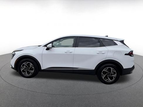 Used 2025 Kia Sportage LX FWD image 8