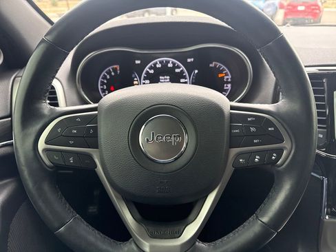 Used 2021 Jeep Grand Cherokee Limited image 14