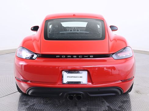 Used 2025 Porsche 718 Cayman image 6