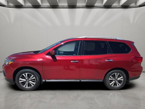 Used 2017 Nissan Pathfinder SL w/ SL Premium Package AWD/4WD image 2